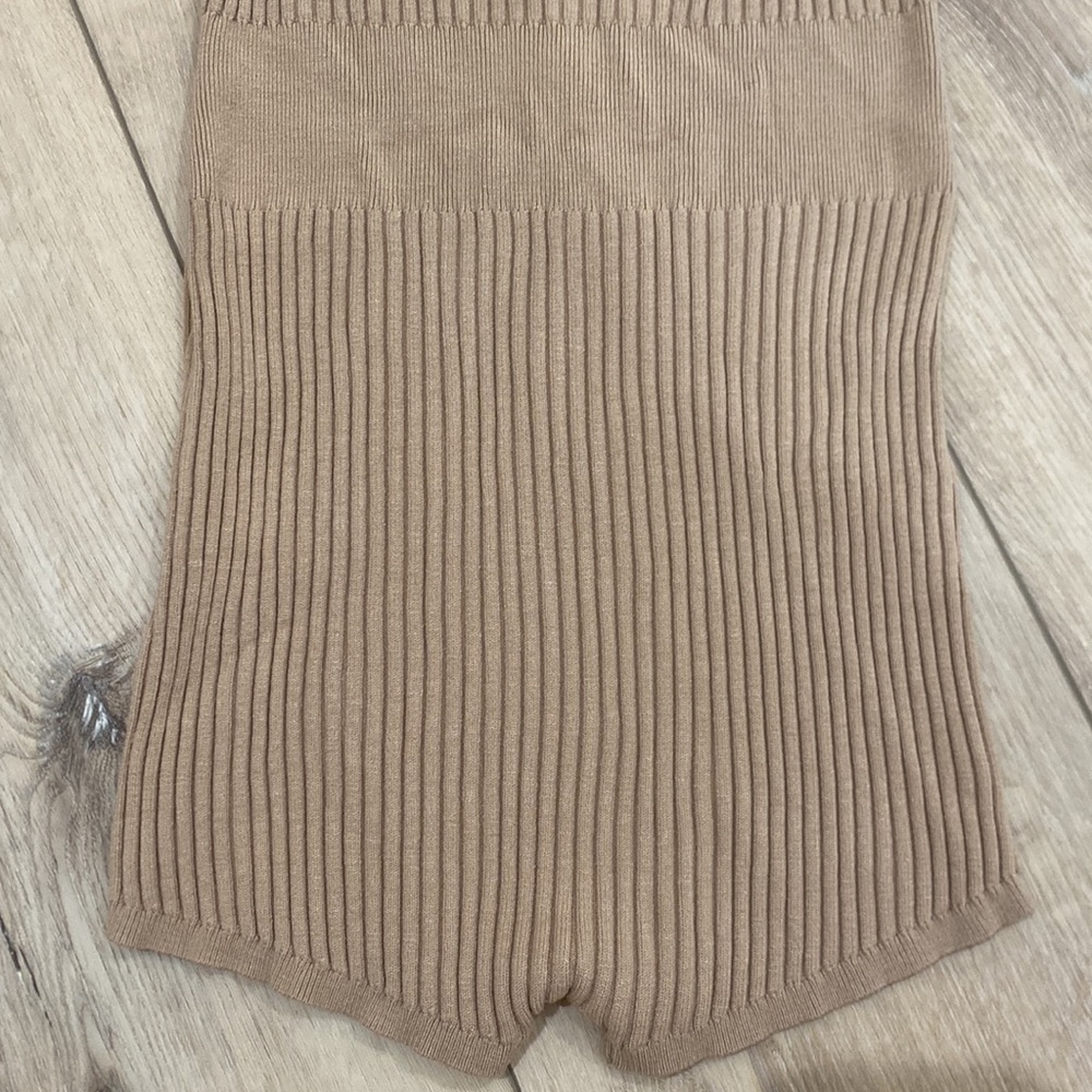 MISTRESS ROCKS ROMPER - Picture 12 of 15